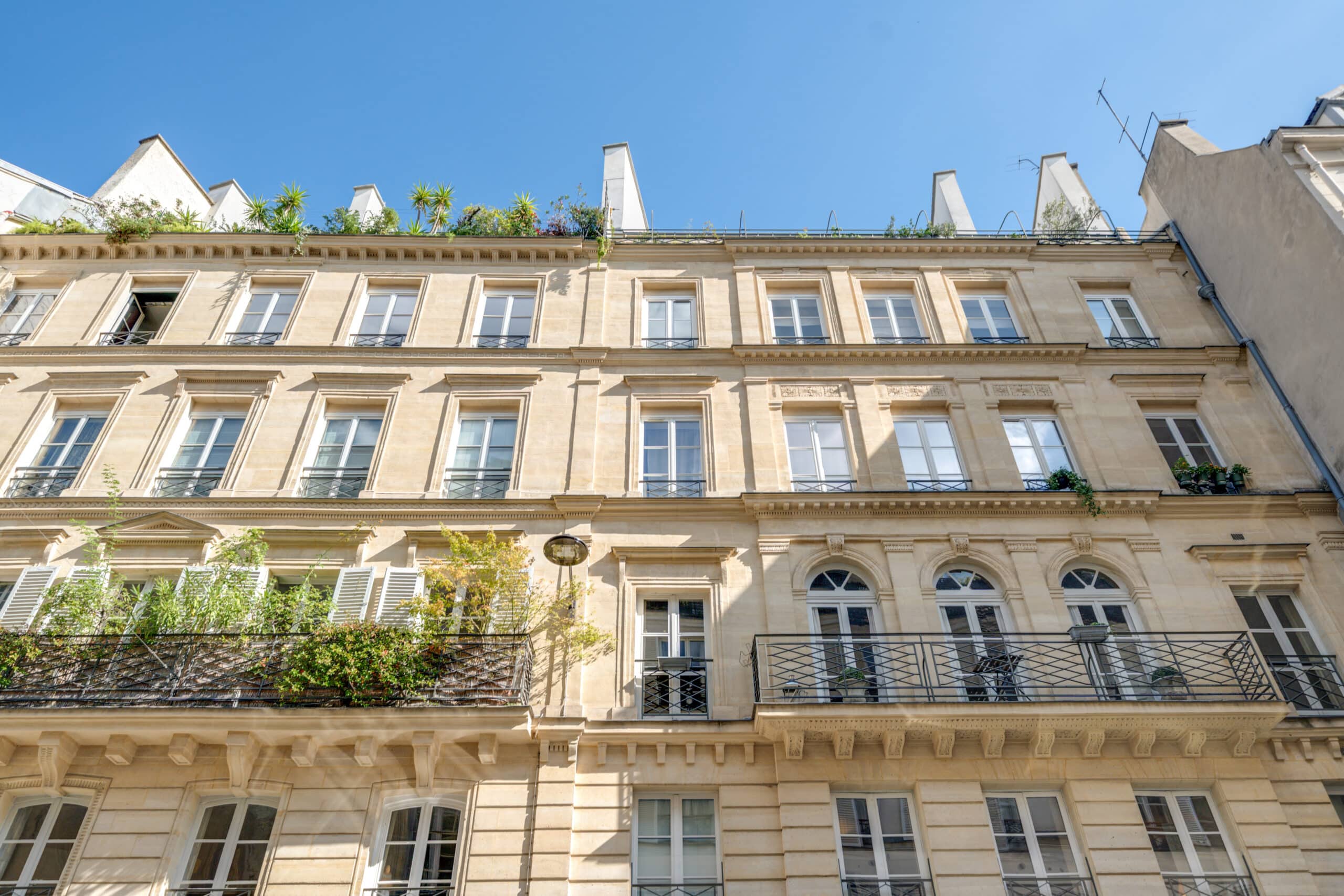 aip02500-aip02502_30081953