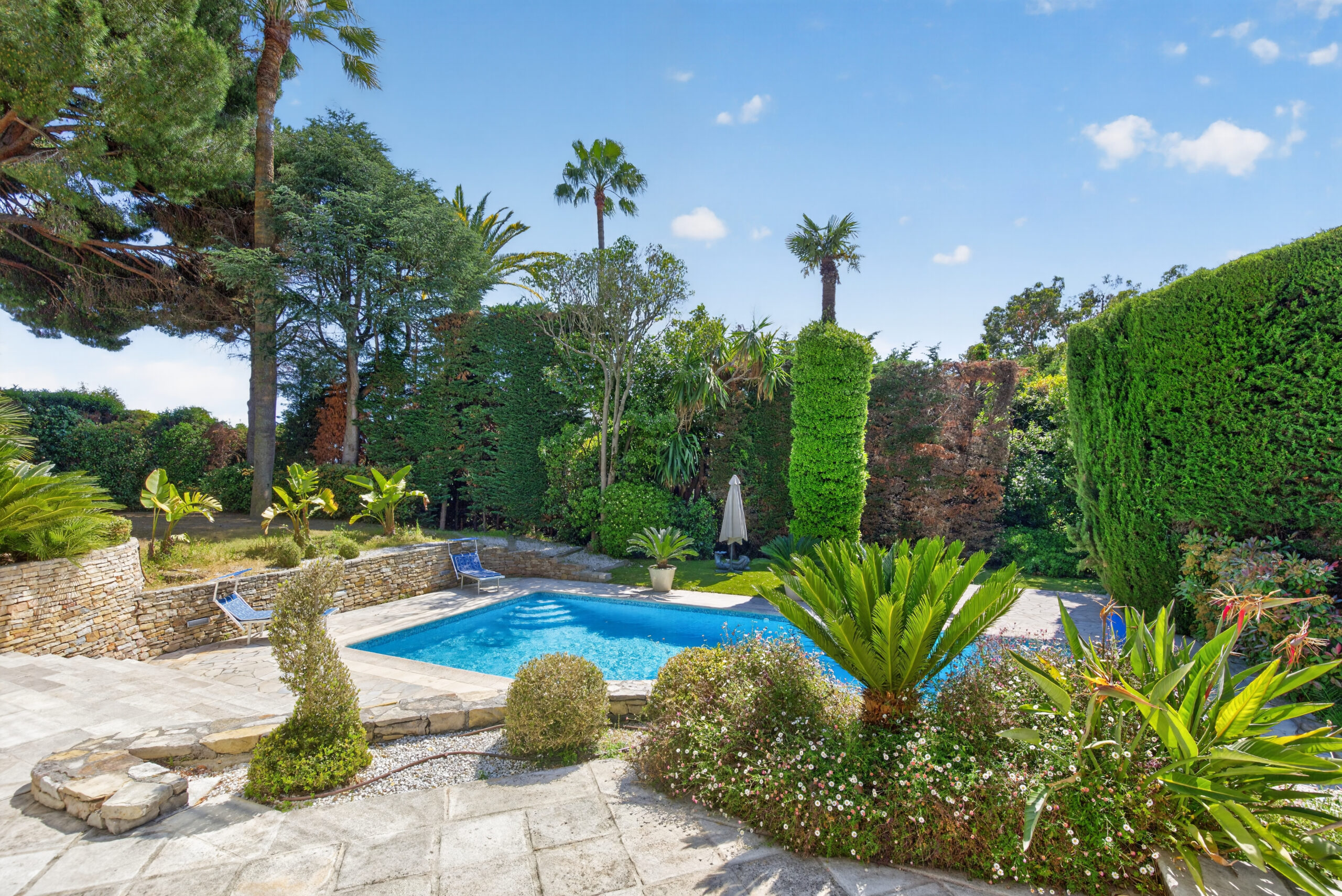 Photographe immobilier Côte d’Azur - propriété d’exception avec vue mer réalisée par LumyMe