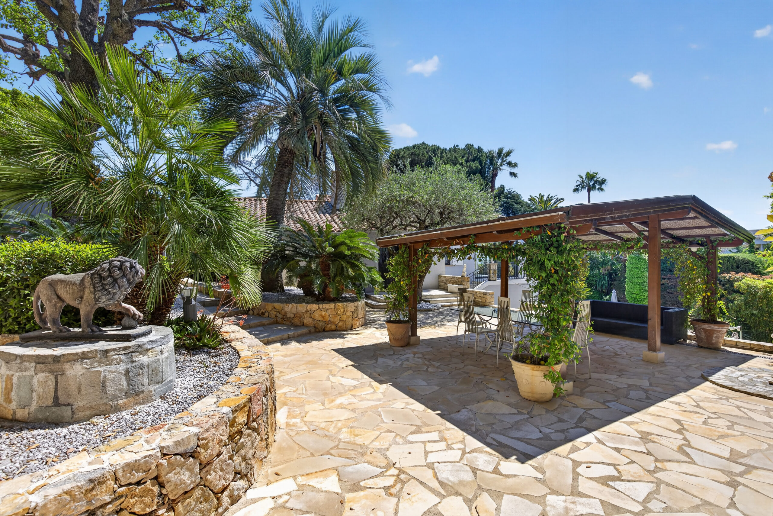 Photographe immobilier Cannes - photographie immobilière premium pour villa et résidence secondaire