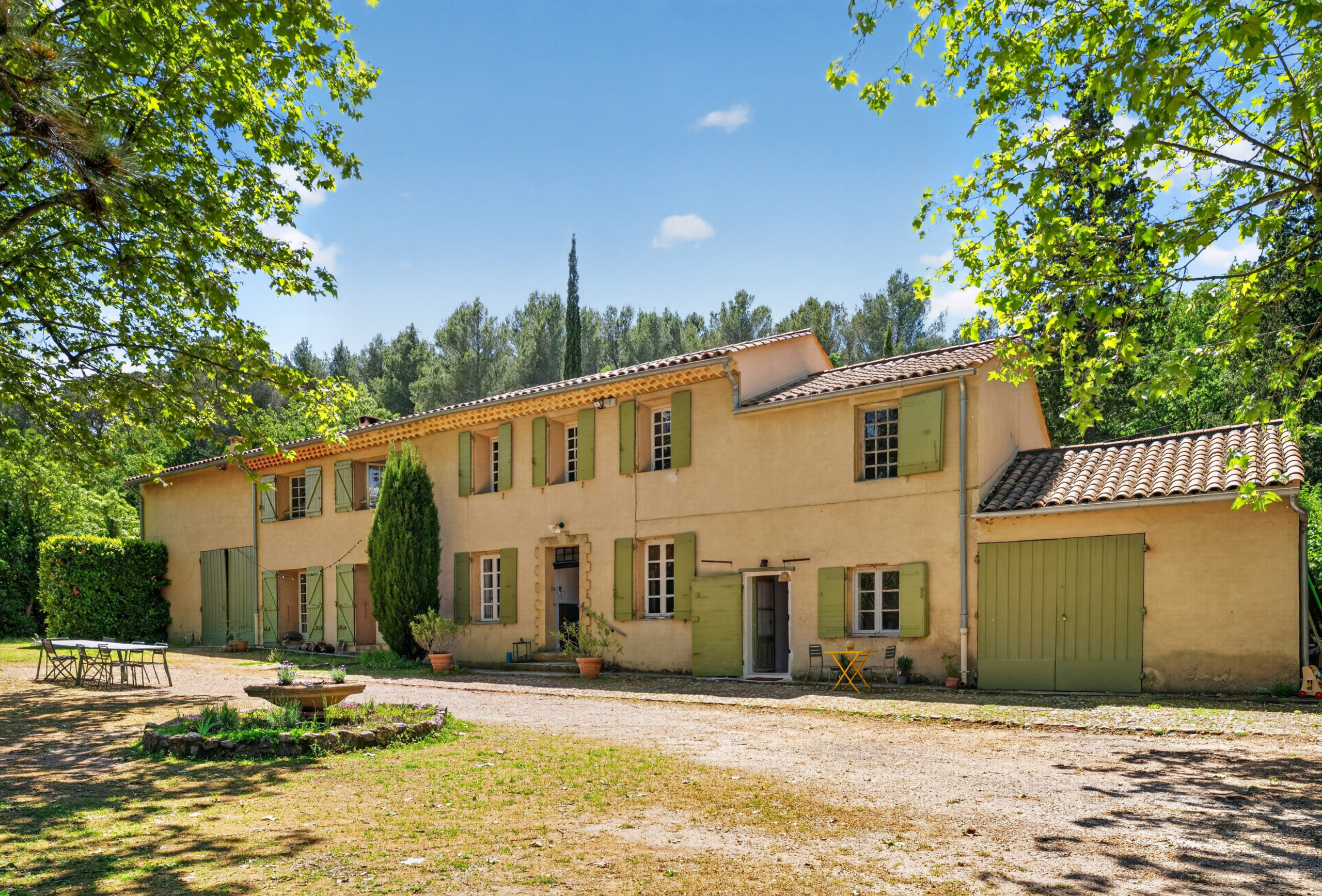 Photographe immobilier Aix en Provence - reportage photo premium pour maison avec charme