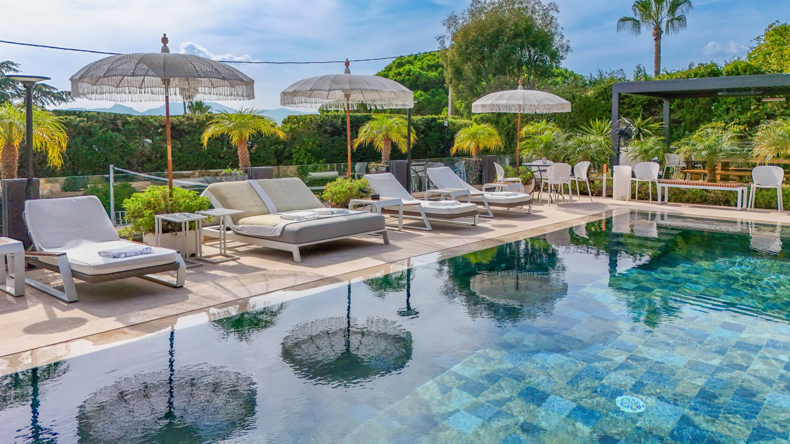 Photographe immobilier Côte d’Azur drone - image aérienne pour villa et bien haut de gamme