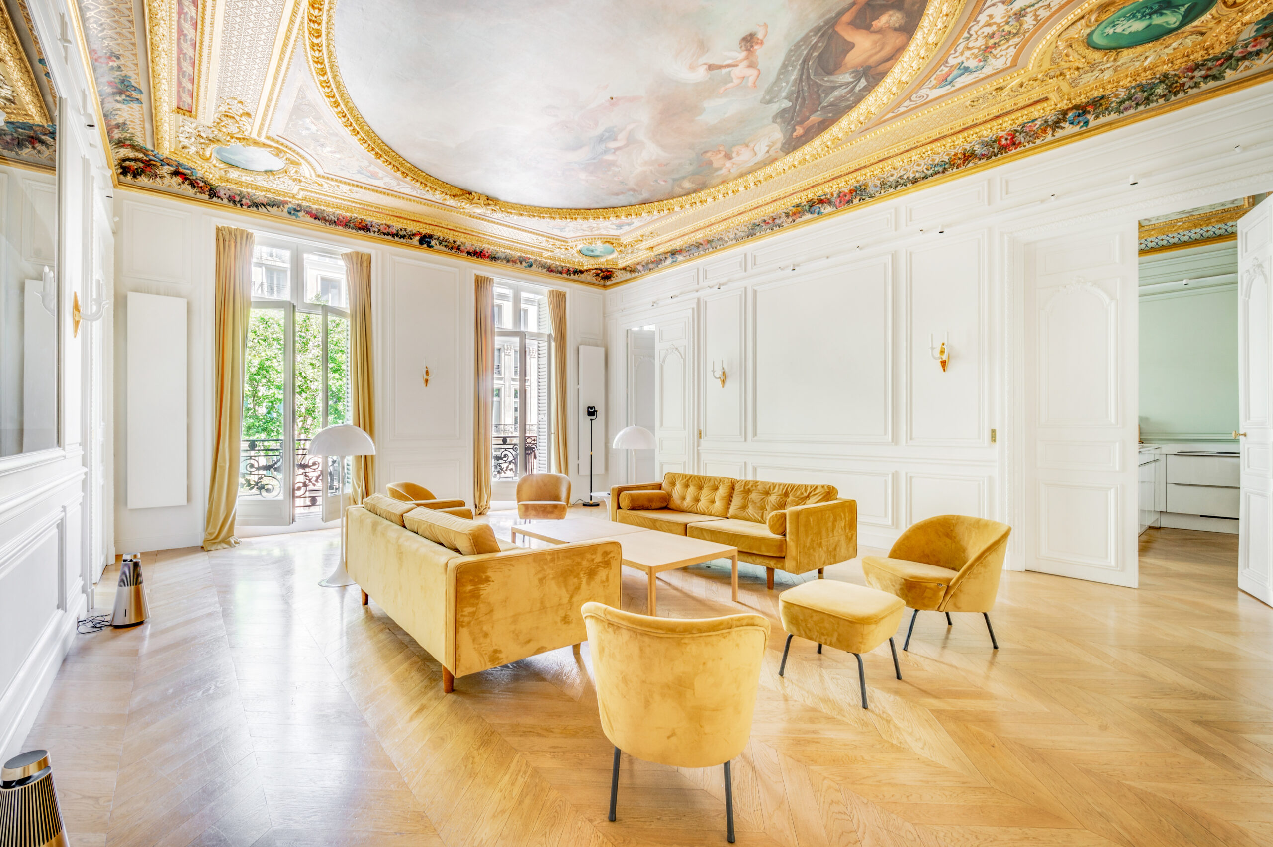 Photographe immobilier Paris - pièce de vie lumineuse réalisée par LumyMe pour une annonce immobilière